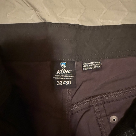 Men's Black Active Pants - Picture 3 of 6